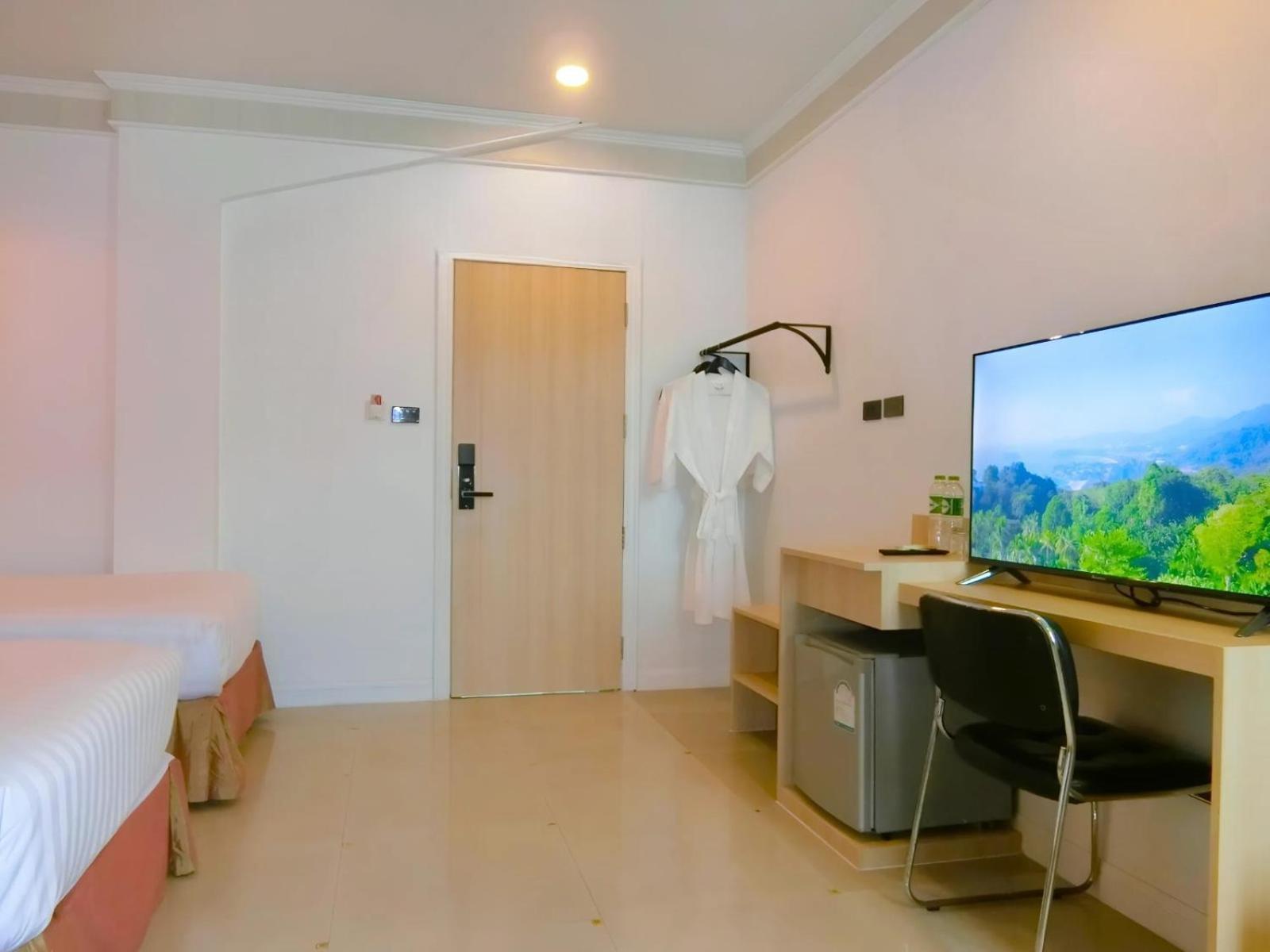Patong Sira Boutique Residence - Newly Renovated מראה חיצוני תמונה