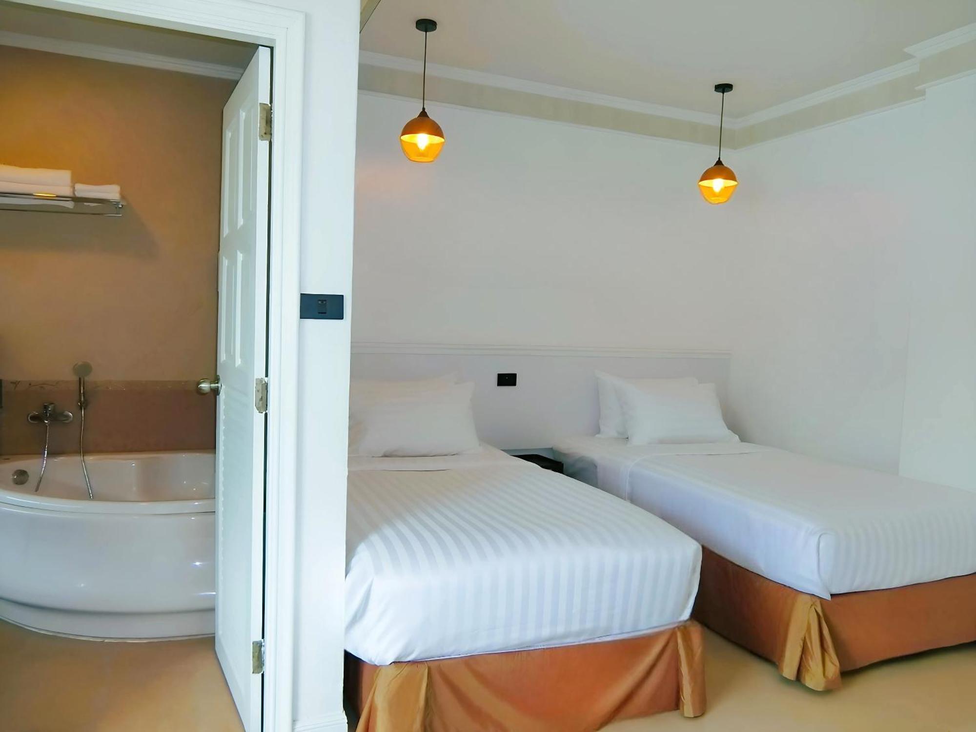 Patong Sira Boutique Residence - Newly Renovated מראה חיצוני תמונה