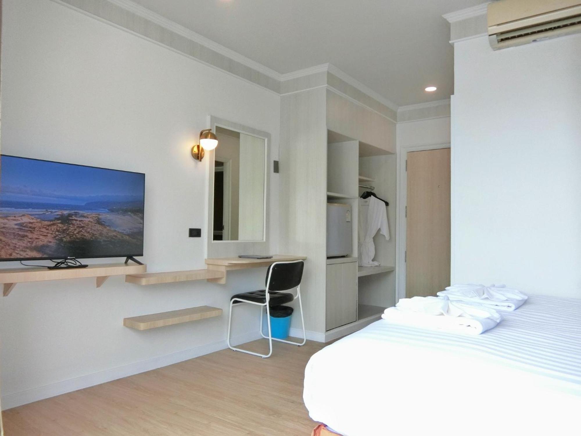 Patong Sira Boutique Residence - Newly Renovated מראה חיצוני תמונה