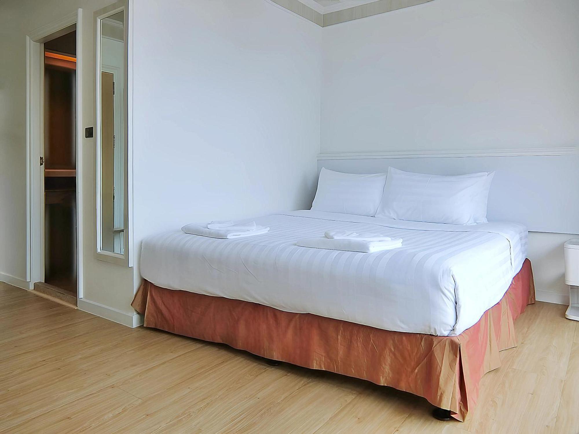 Patong Sira Boutique Residence - Newly Renovated מראה חיצוני תמונה