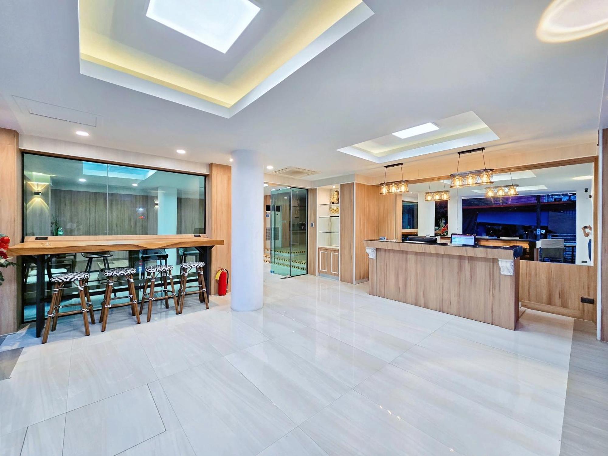 Patong Sira Boutique Residence - Newly Renovated מראה חיצוני תמונה