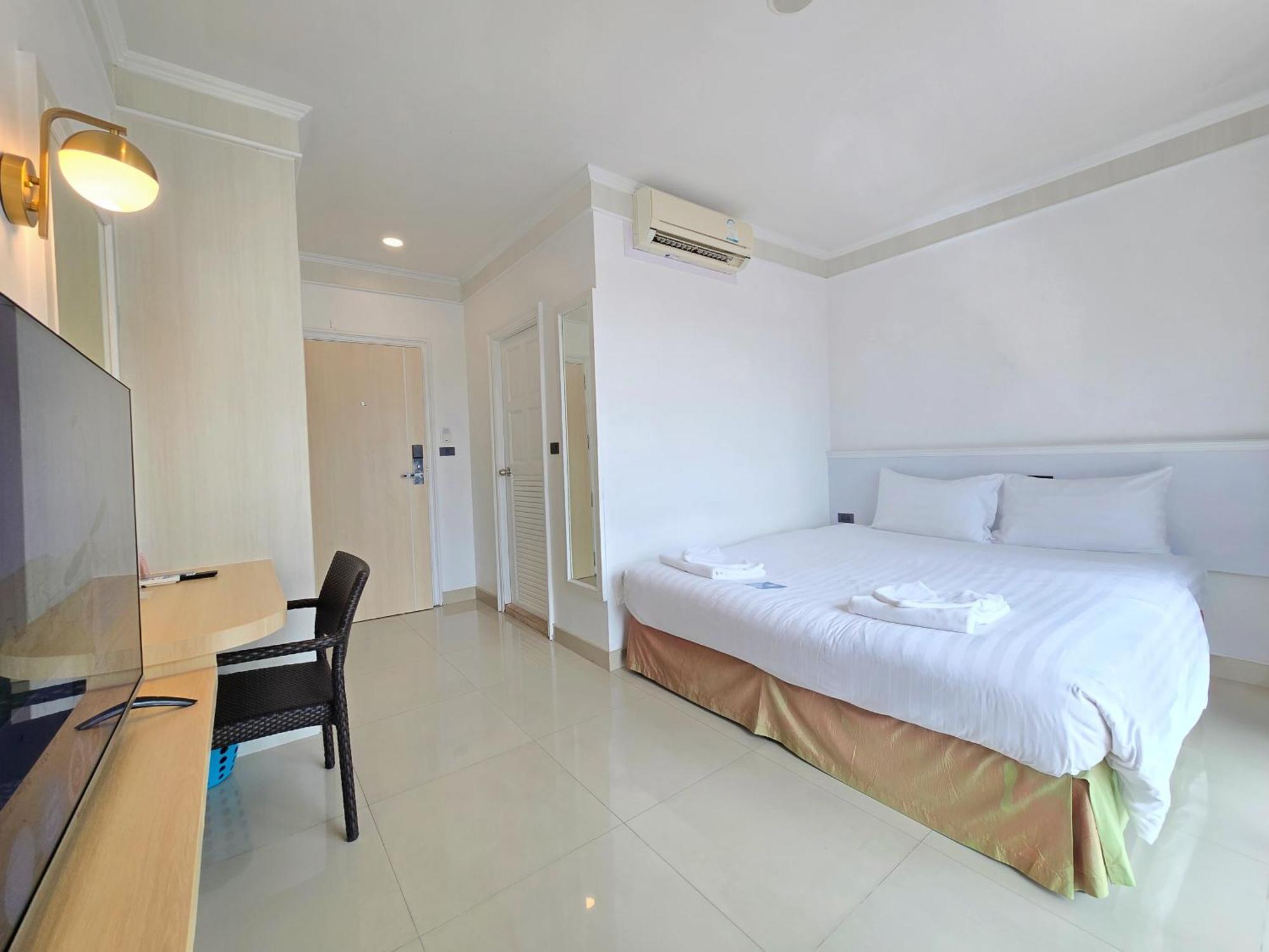 Patong Sira Boutique Residence - Newly Renovated מראה חיצוני תמונה